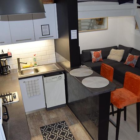 Castlehill Apartman The Perfect Blend Of Urban Living And Sightseeing Convenience Budapest Exterior photo