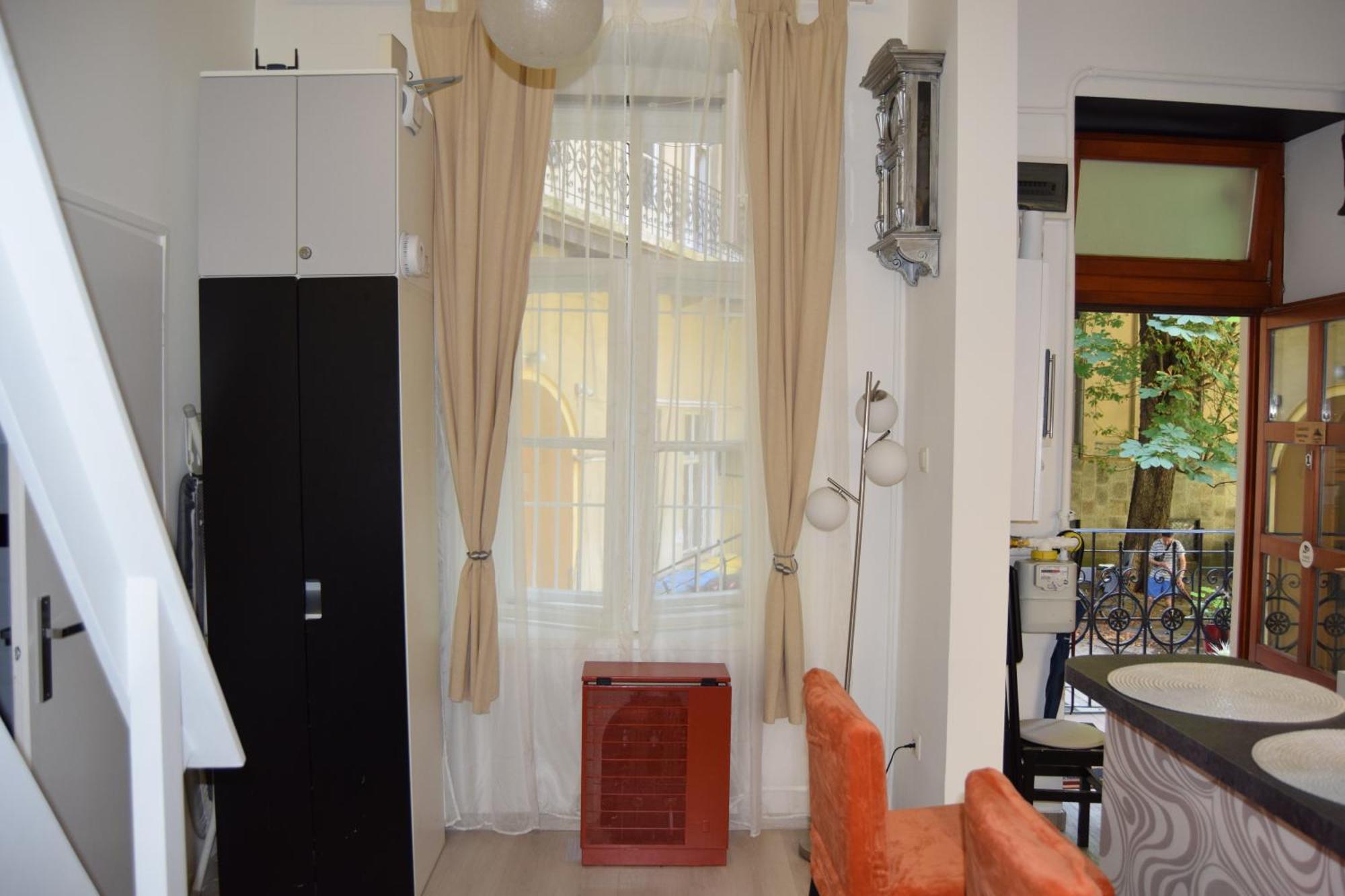 Castlehill Apartman The Perfect Blend Of Urban Living And Sightseeing Convenience Budapest Exterior photo